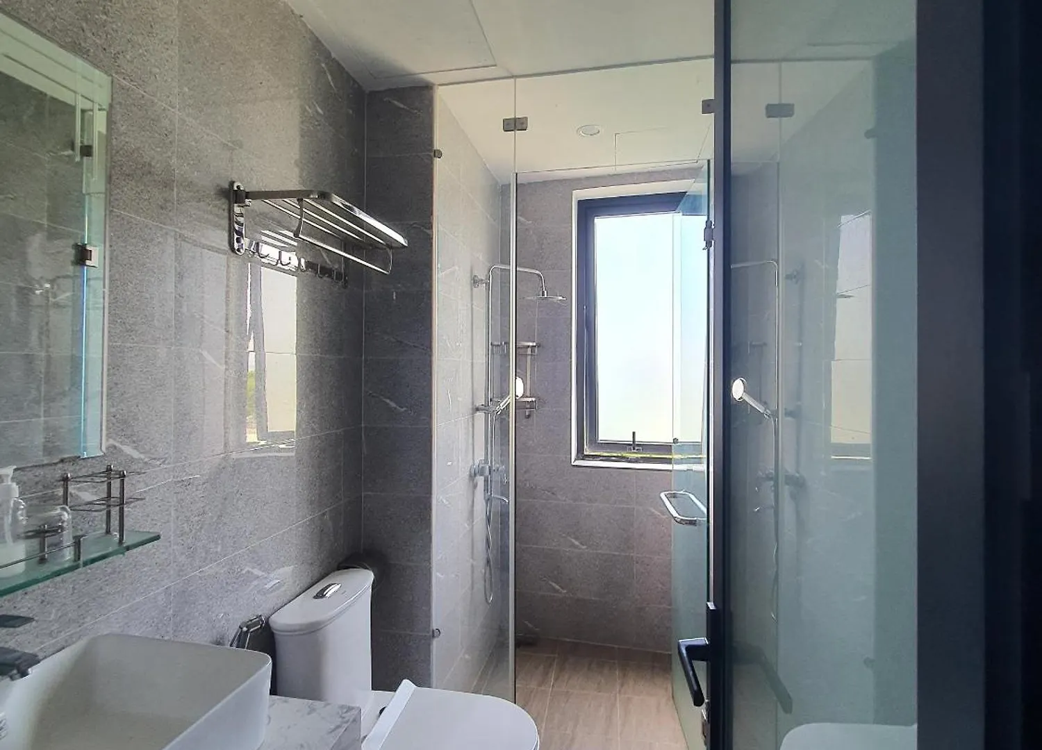 Haphan Hotel And Apartment Da Nang Vietnam